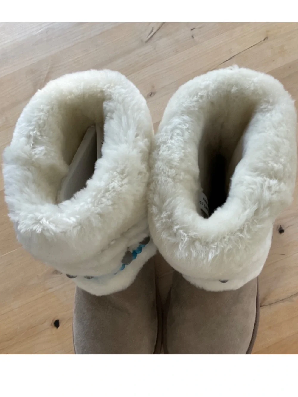 NEW RARE TYLIE MALIBU GYPSY TURQUOISE BEAD EMBELLISHED SHEARLING BOOT | 10